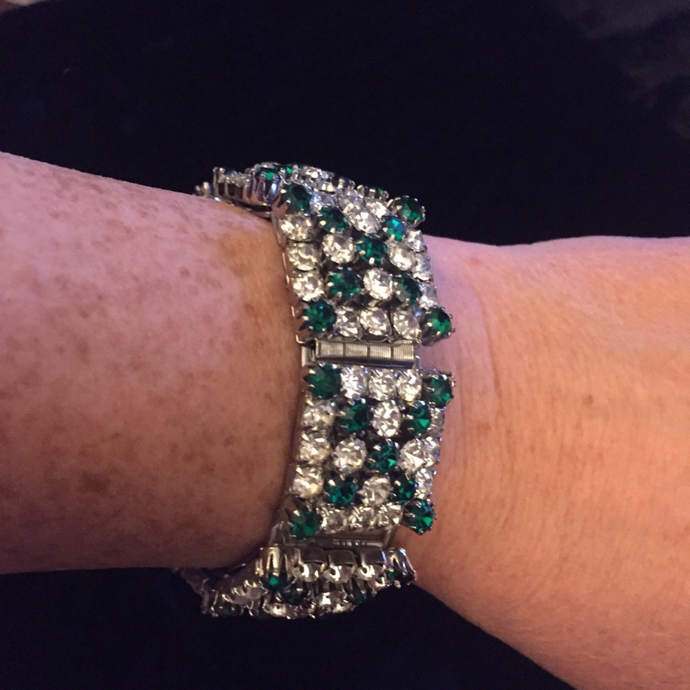 PRICE DROP!! Vintage 1960s Rhinestone Bracelet